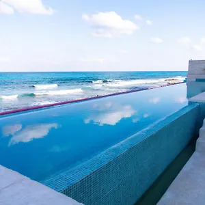 Hotel The Mint, Ilha das Mulheres